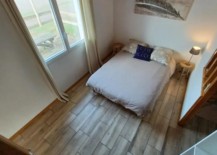 Joli Maisonnette Begaar